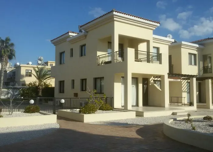 Faros פאפוס