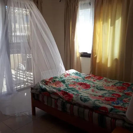 Faros Beach Apt A4 * Paphos